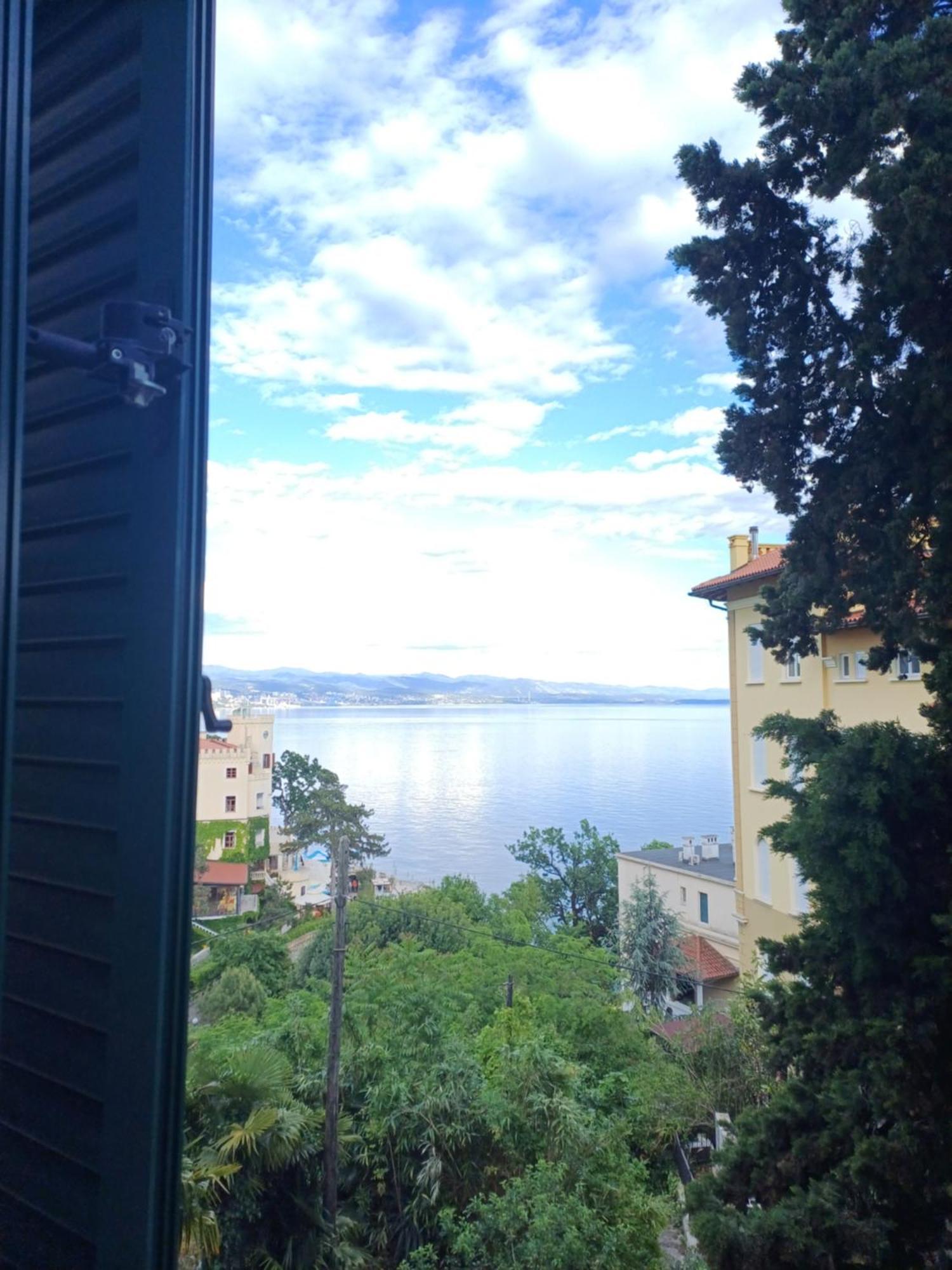 Apartment Zdenka - 100 M From The Beach Opatija Eksteriør bilde