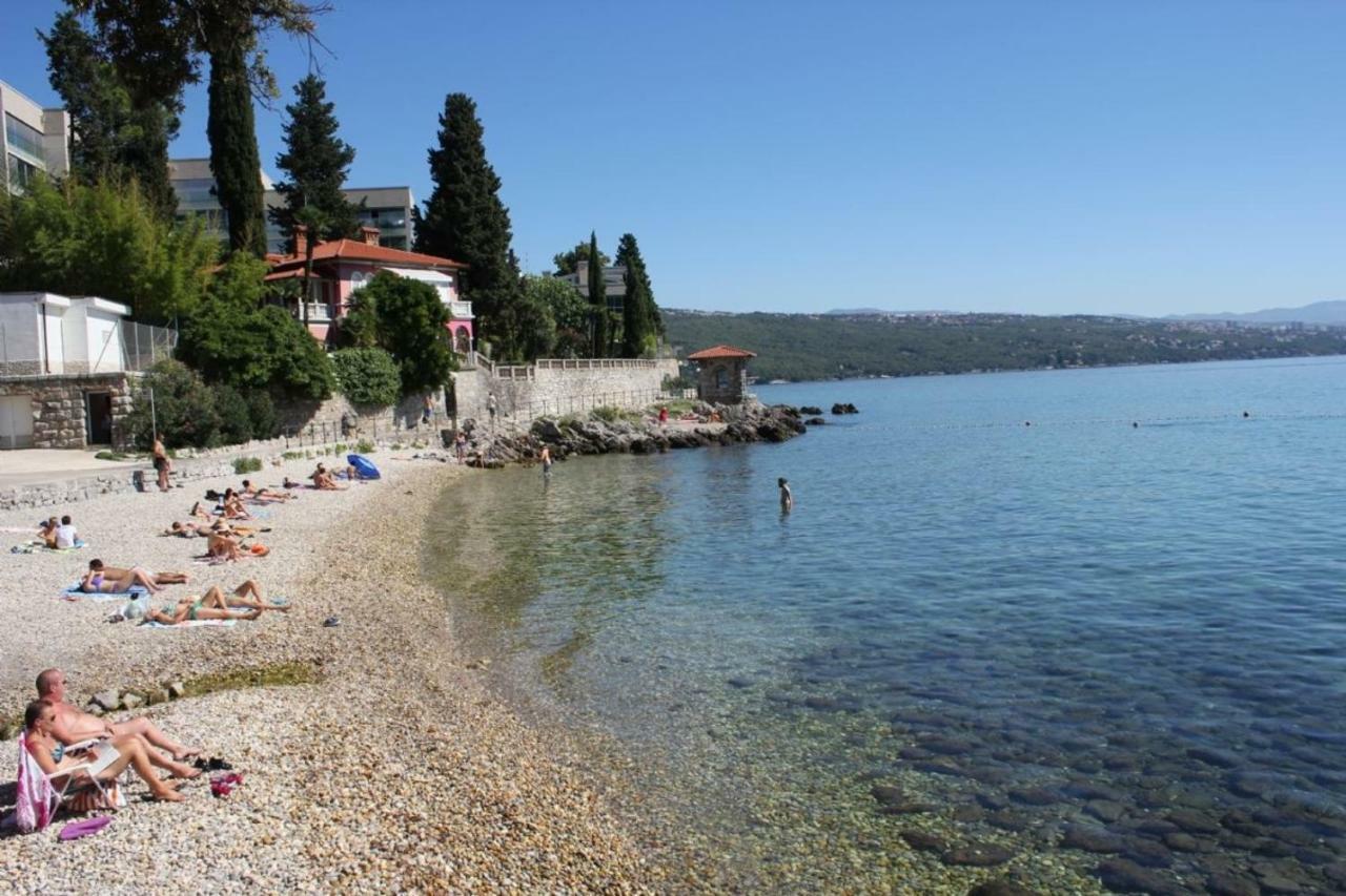 Apartment Zdenka - 100 M From The Beach Opatija Eksteriør bilde