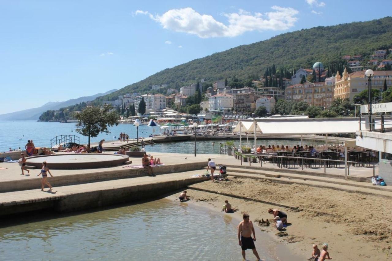 Apartment Zdenka - 100 M From The Beach Opatija Eksteriør bilde